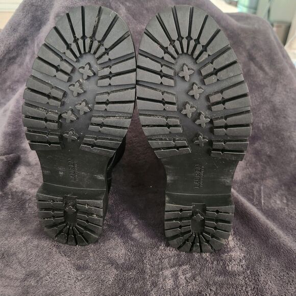 Lauren Ralph Lauren Women's Carlee Lug-Sole Booties  Color Black Leather Size 7 - Picture 9 of 9